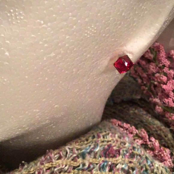 Cube Earrings - Picture 1 of 4